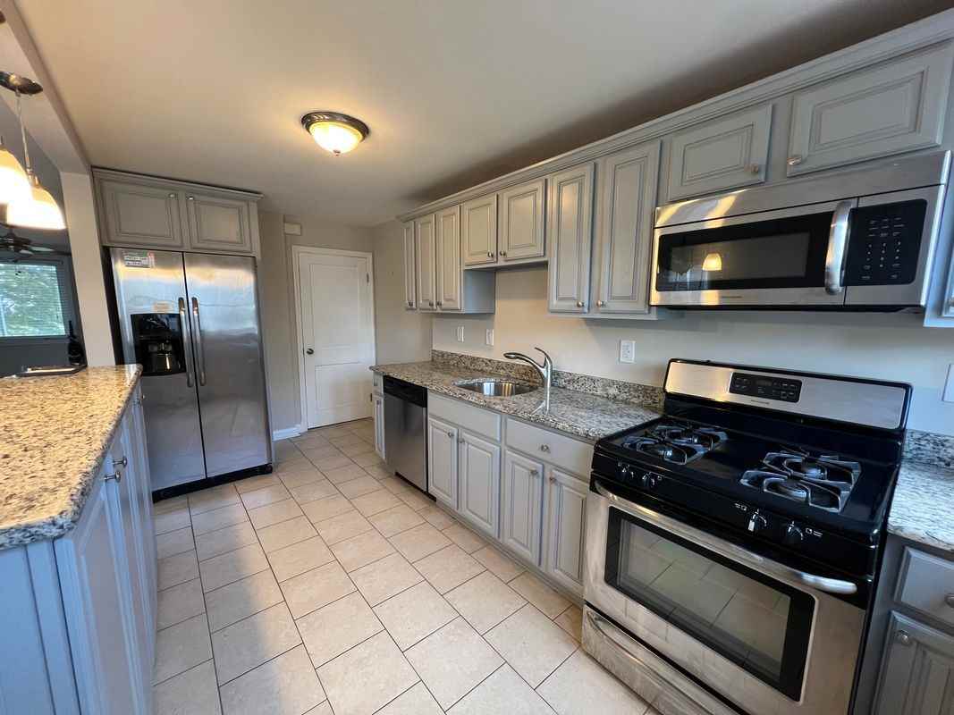 1213 Linkside Dr - Photo 5 of 13
