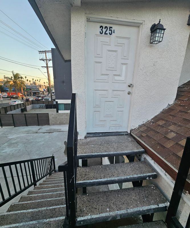 325 N Normandie Ave ##A - Photo 3 of 20