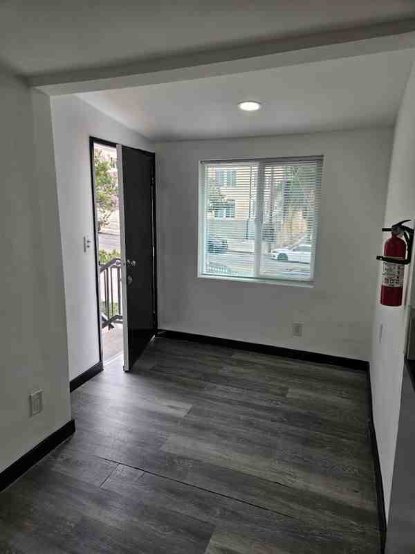 325 N Normandie Ave ##A - Photo 5 of 20