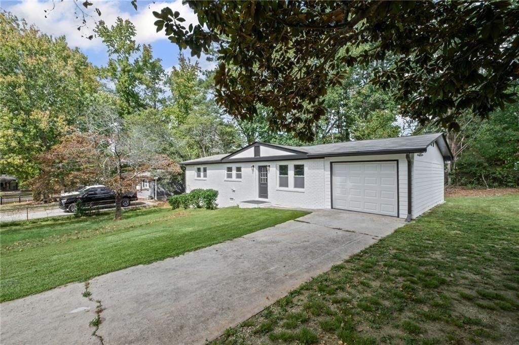 5961 John St - Photo 4 of 25