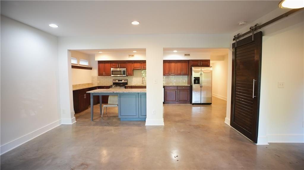 403 Linden Ave Ne - Photo 6 of 29