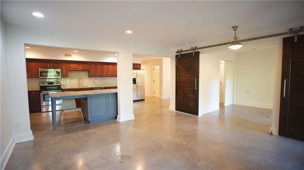 403 Linden Ave Ne - Photo 7 of 29