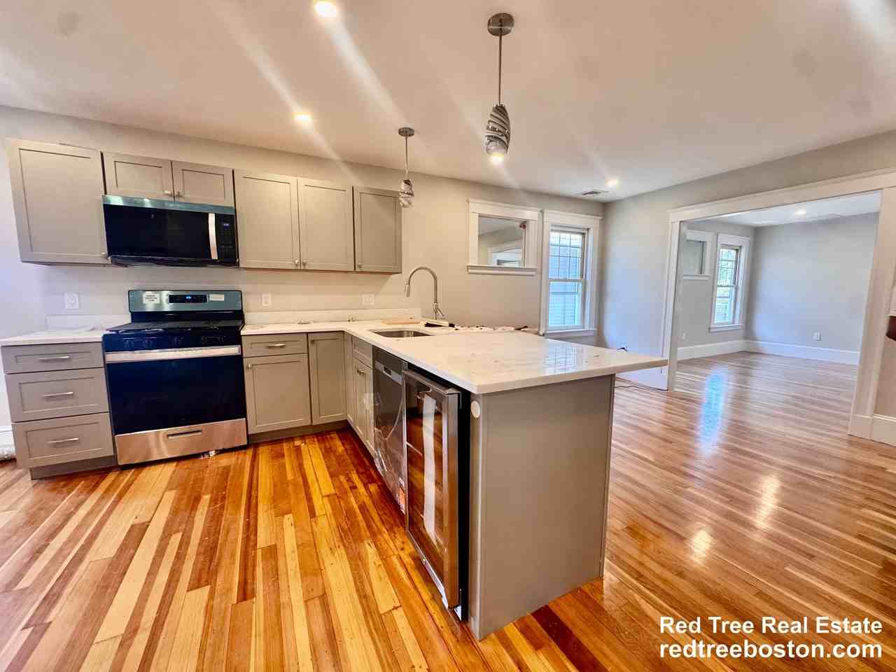 43 Gardena St #2 - Photo 3 of 19