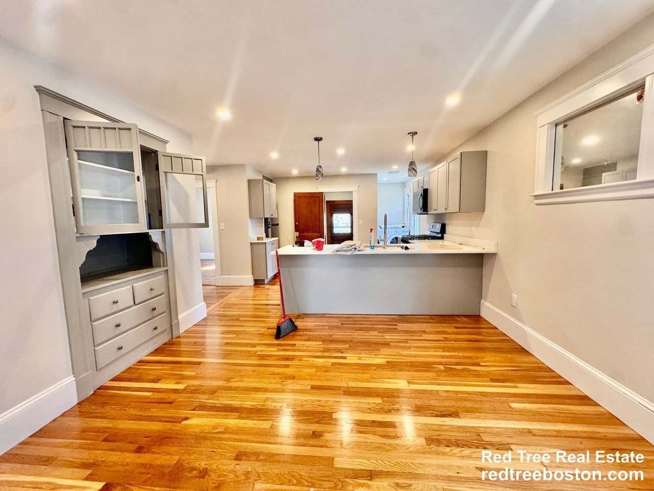 43 Gardena St #2 - Photo 4 of 19