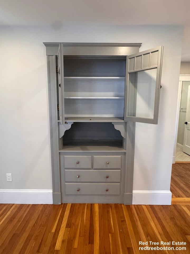 43 Gardena St #2 - Photo 5 of 19