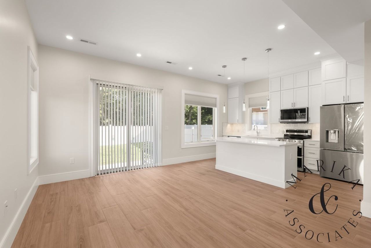 82 Lexington St #A - Photo 2 of 16