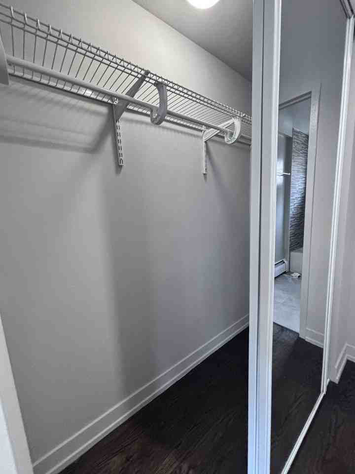 N Kenmore Ave #0508 - Photo 5 of 13