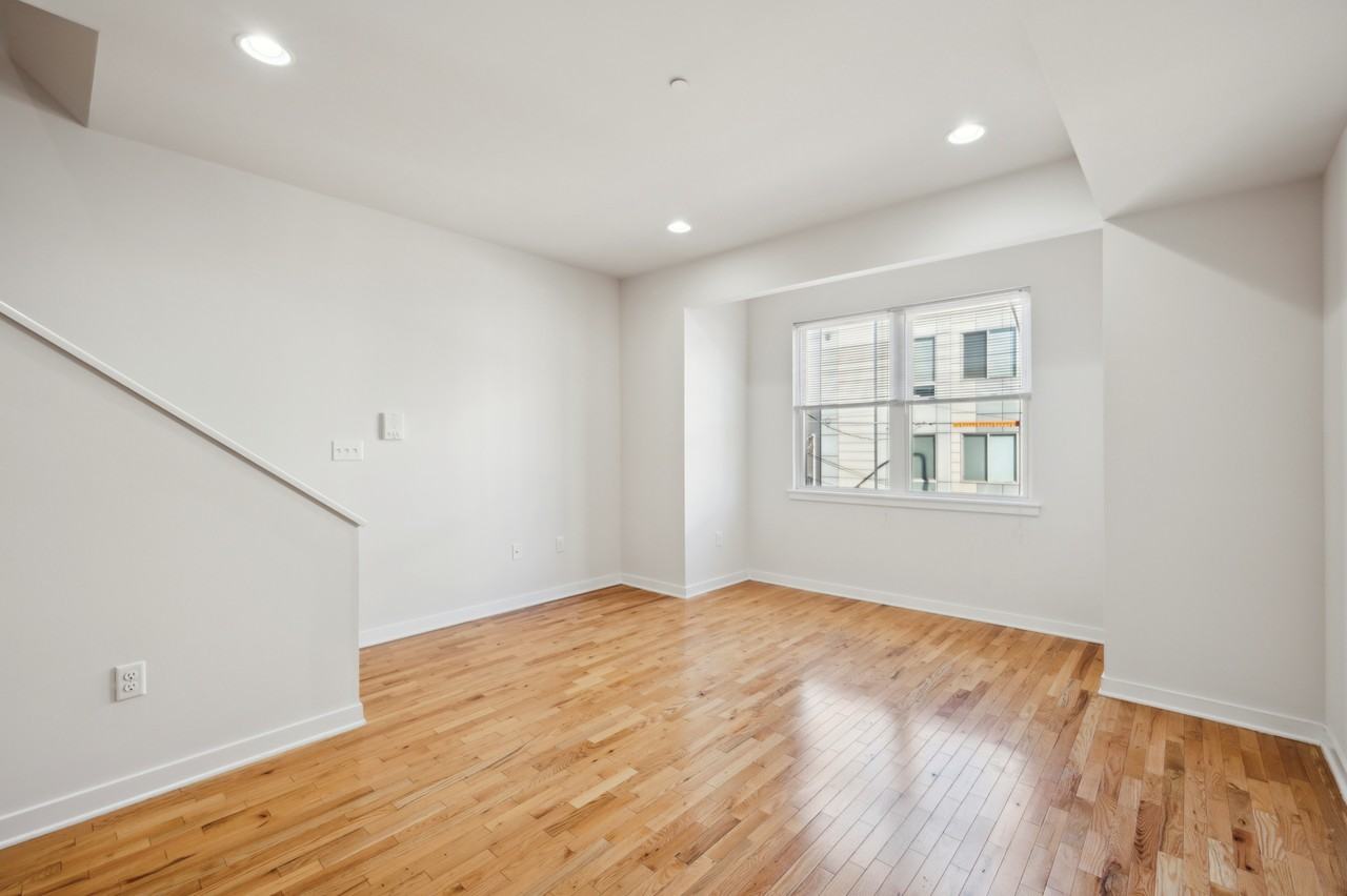 2638 Federal St #B - Photo 4 of 28