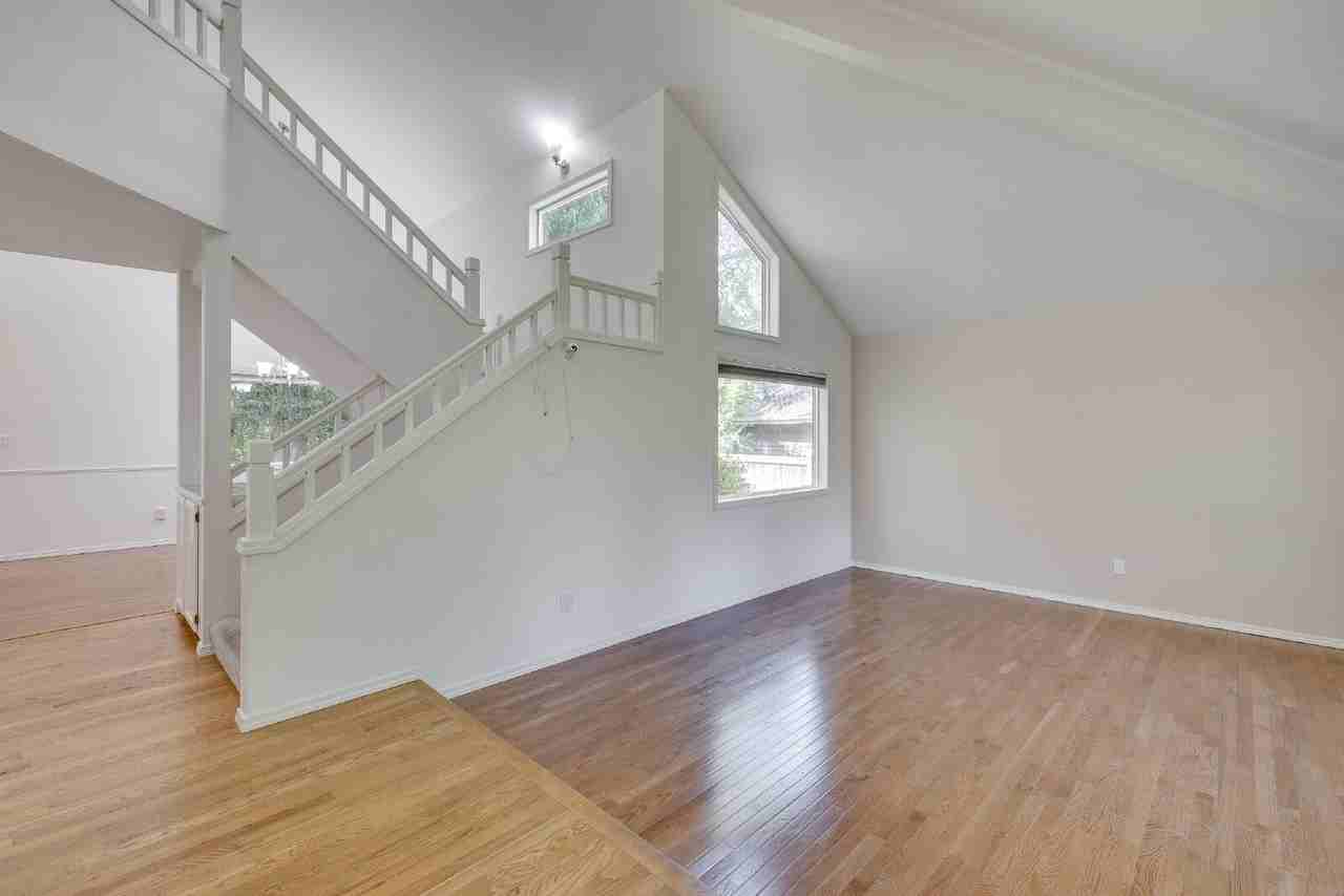 22900 Ne 12th Pl - Photo 4 of 27