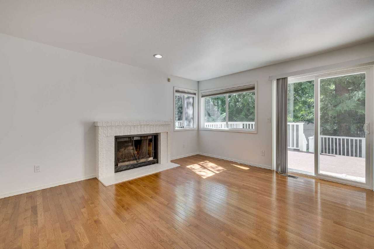 22900 Ne 12th Pl - Photo 6 of 27