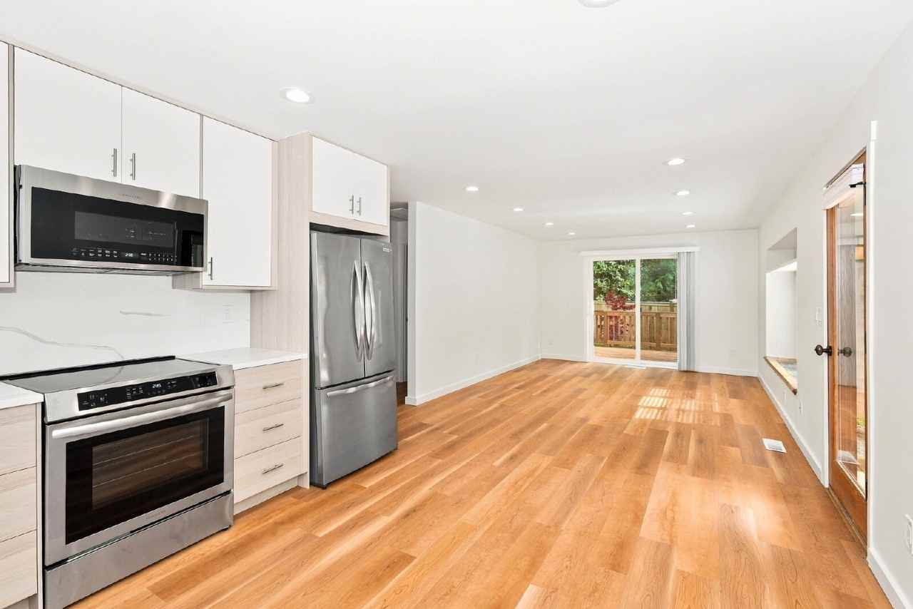 22938 Ne 27th Pl - Photo 6 of 18