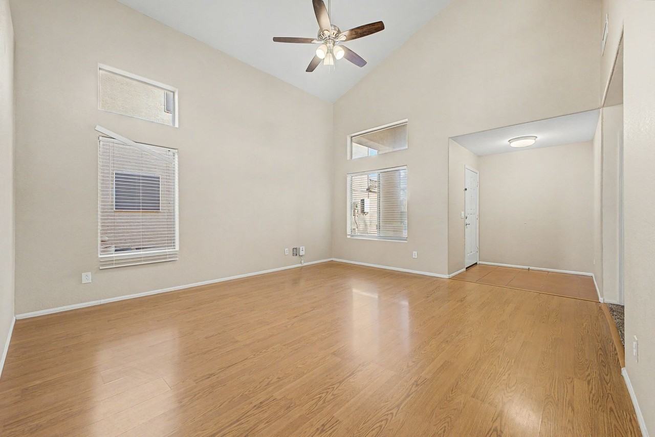 41704 W Sunland Dr - Photo 3 of 32