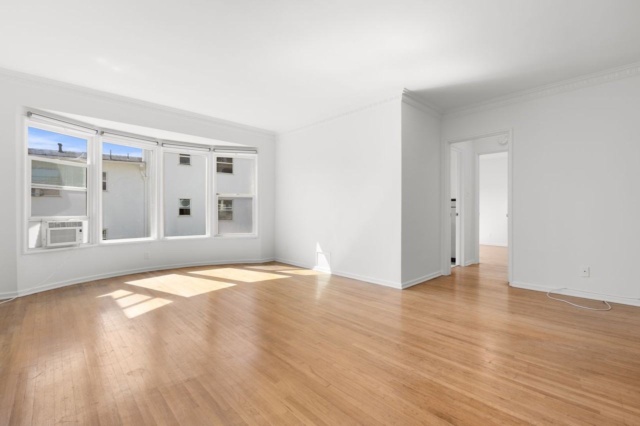 3314 Rowena Ave - Photo 6 of 21