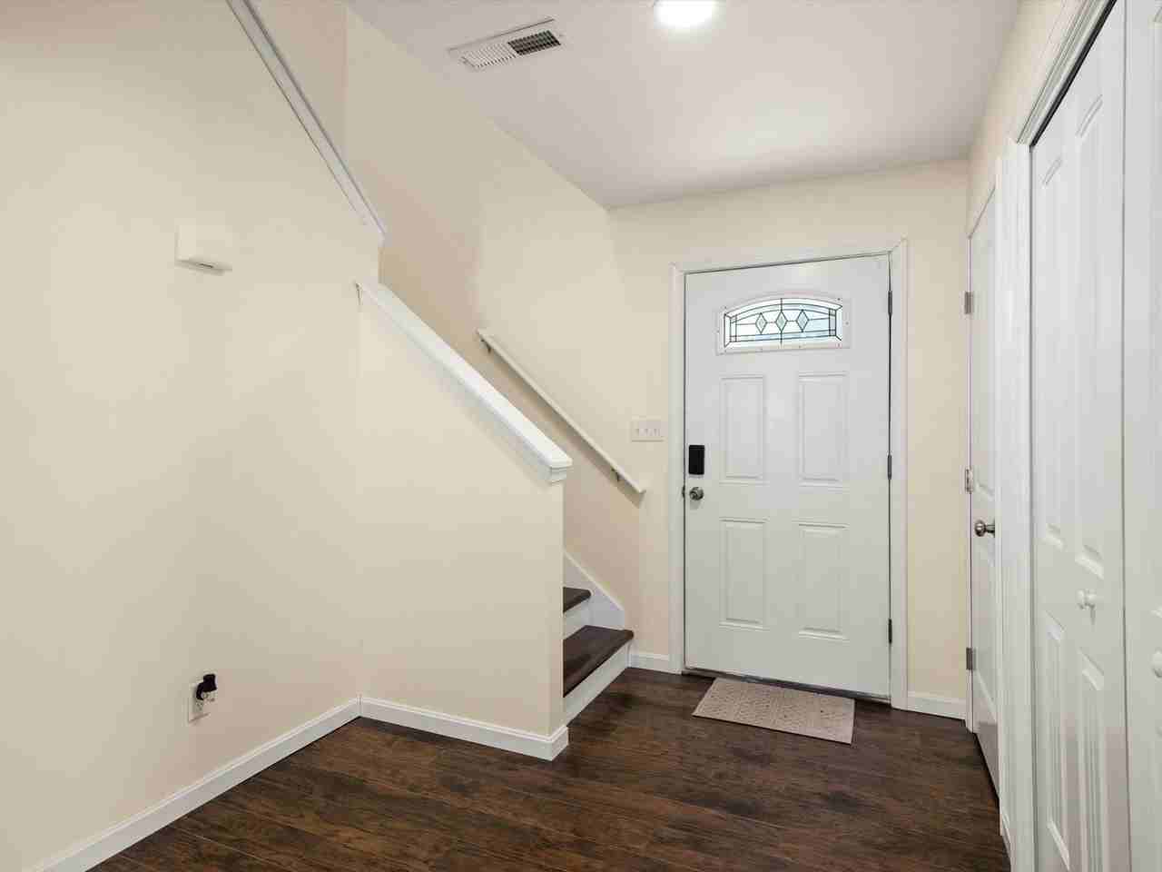 5 Hillside Ave - Photo 2 of 28