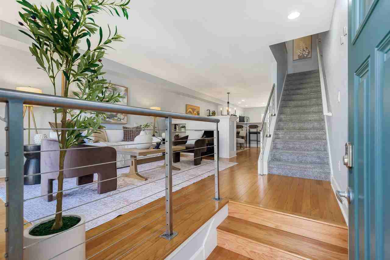 7123 Shinkle Pl Sw - Photo 3 of 39