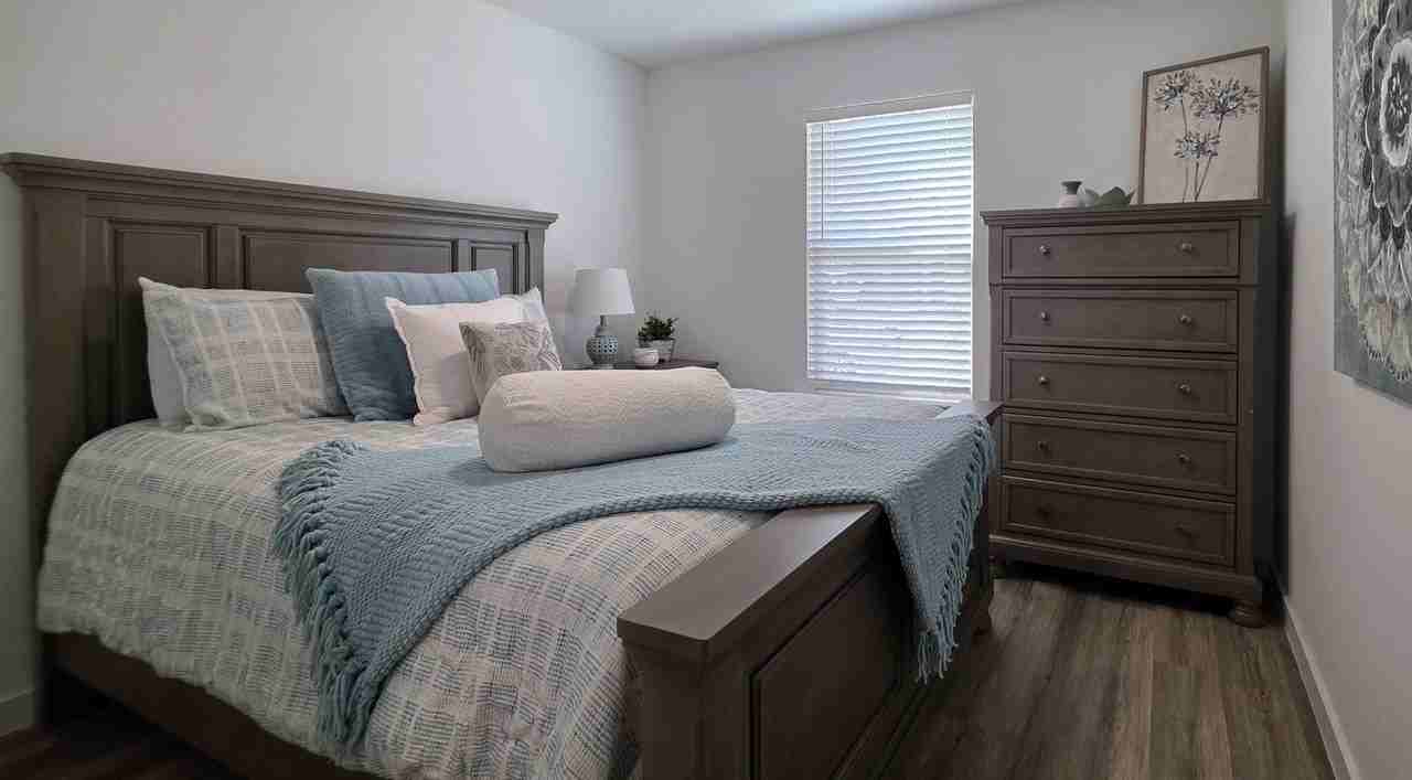 7448 9th St - Photo 6 of 28
