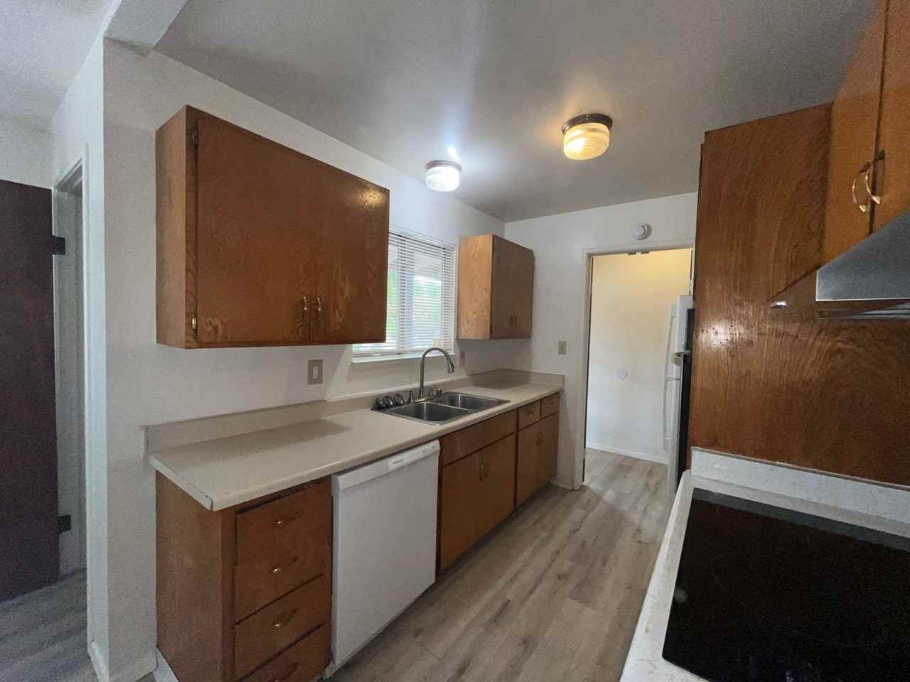 2830 King St - Photo 3 of 20