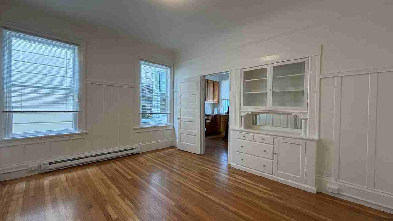 1252 Union St - Photo 6 of 15