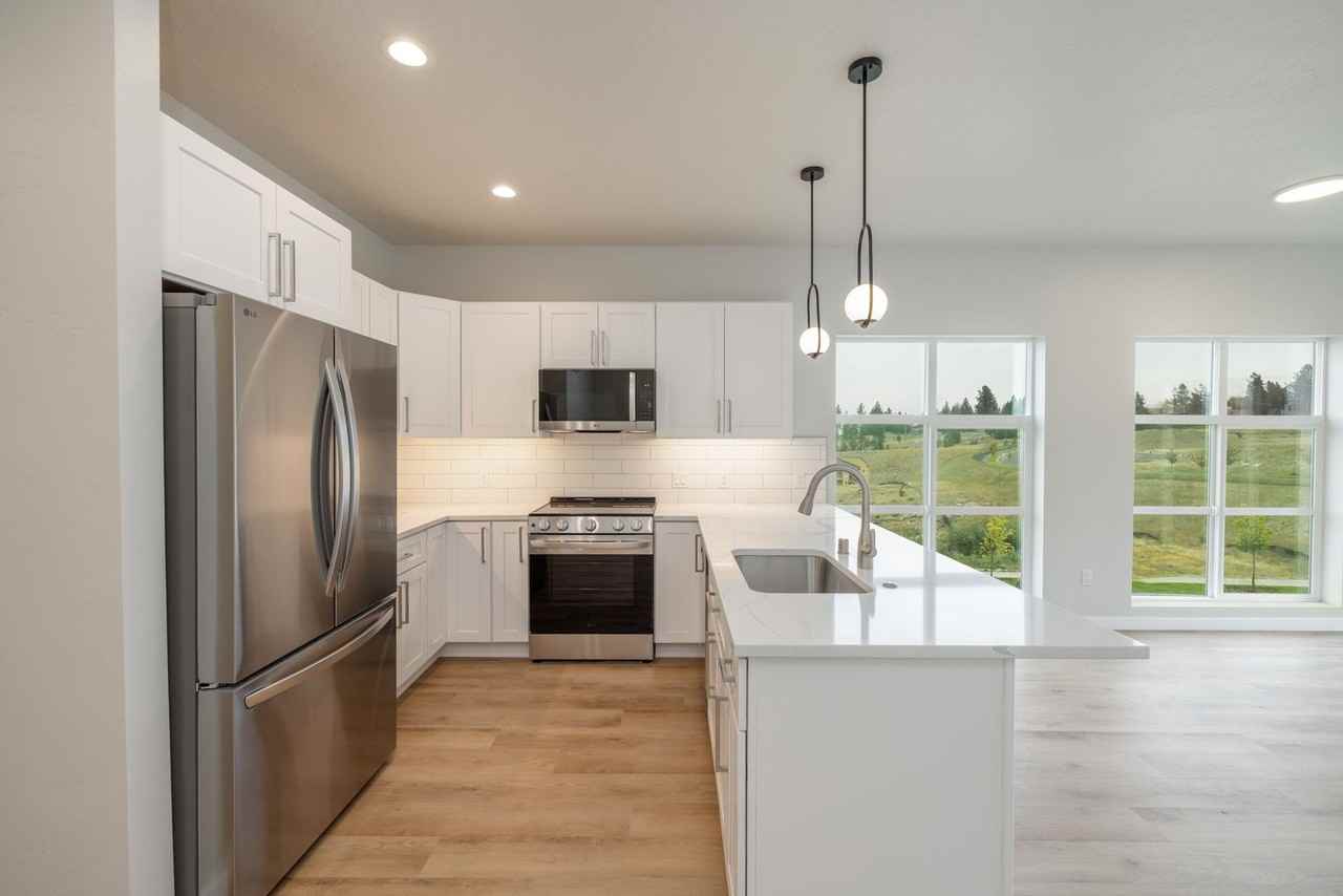 4414 North Dearborn Drive - Photo 2 of 20