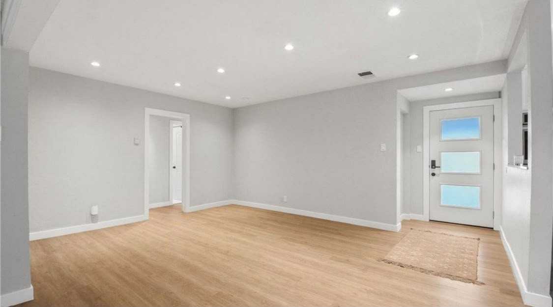 100 West Bort Street - Photo 6 of 34