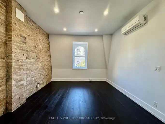 173 Carlton St #3 - Photo 3 of 14