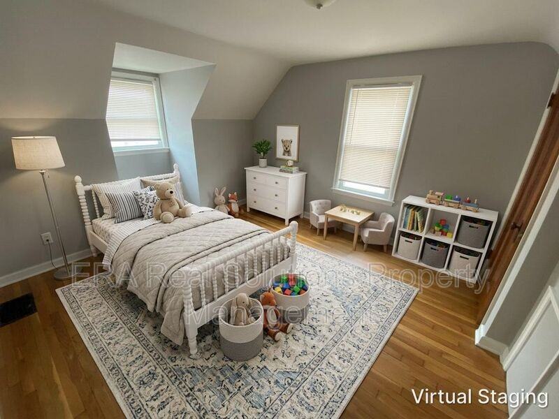 1385 Duxberry Ave - Photo 4 of 14