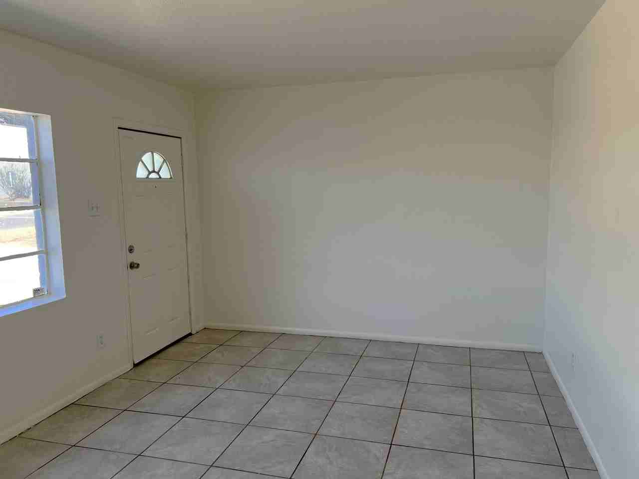 2807 W Palm Ln - Photo 5 of 20