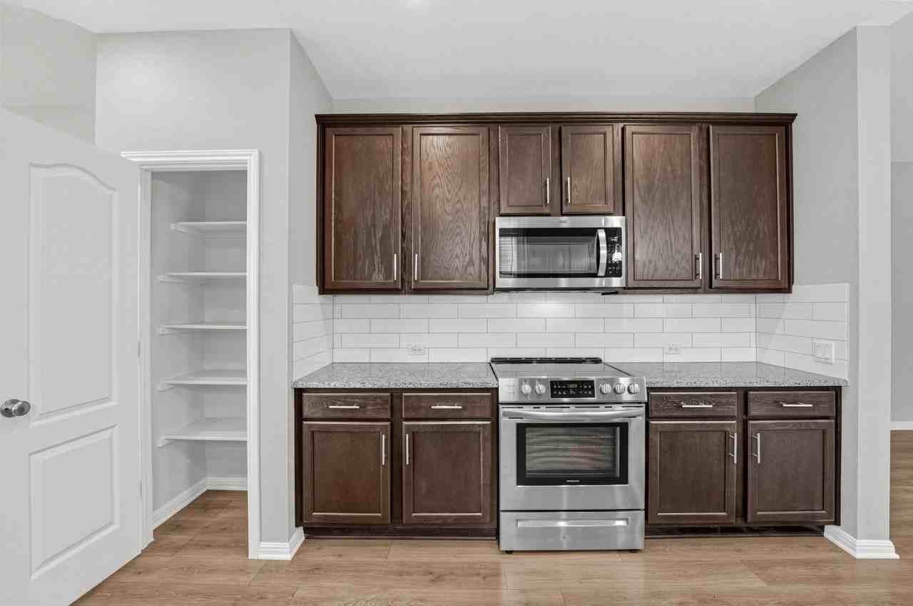 719 Speckled Alder Dr - Photo 7 of 23