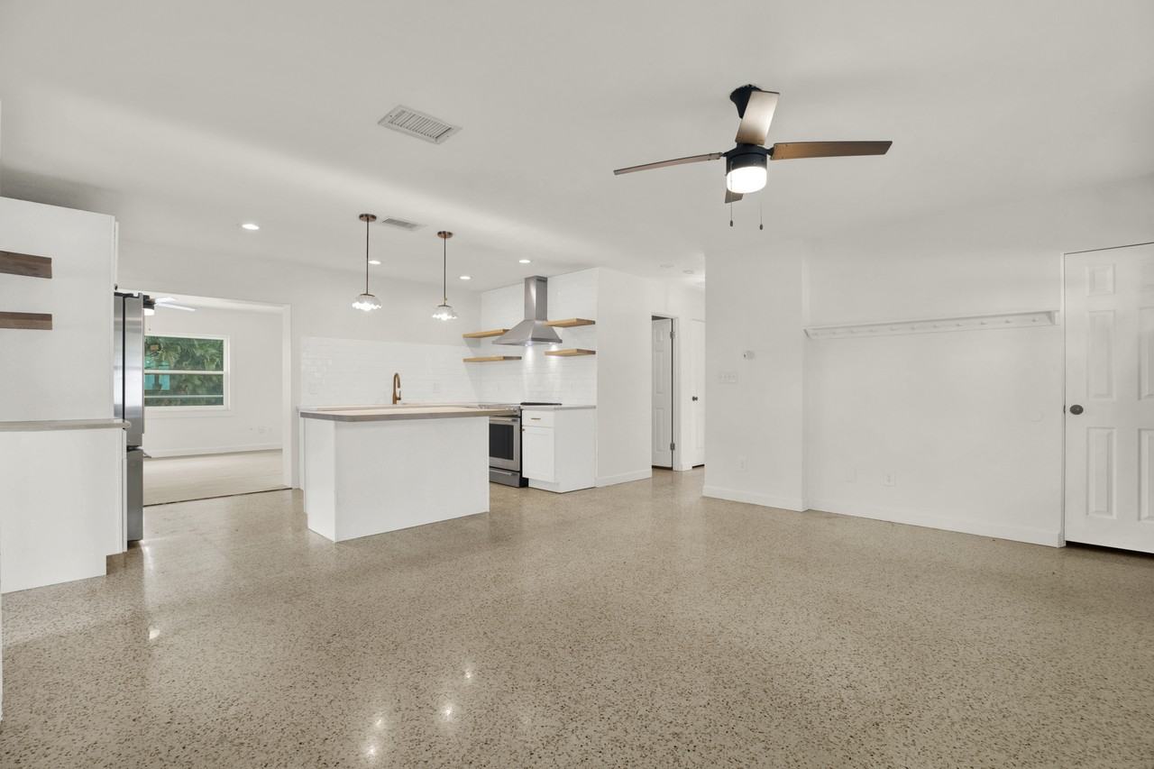 5531 13th Ave N - Photo 5 of 33