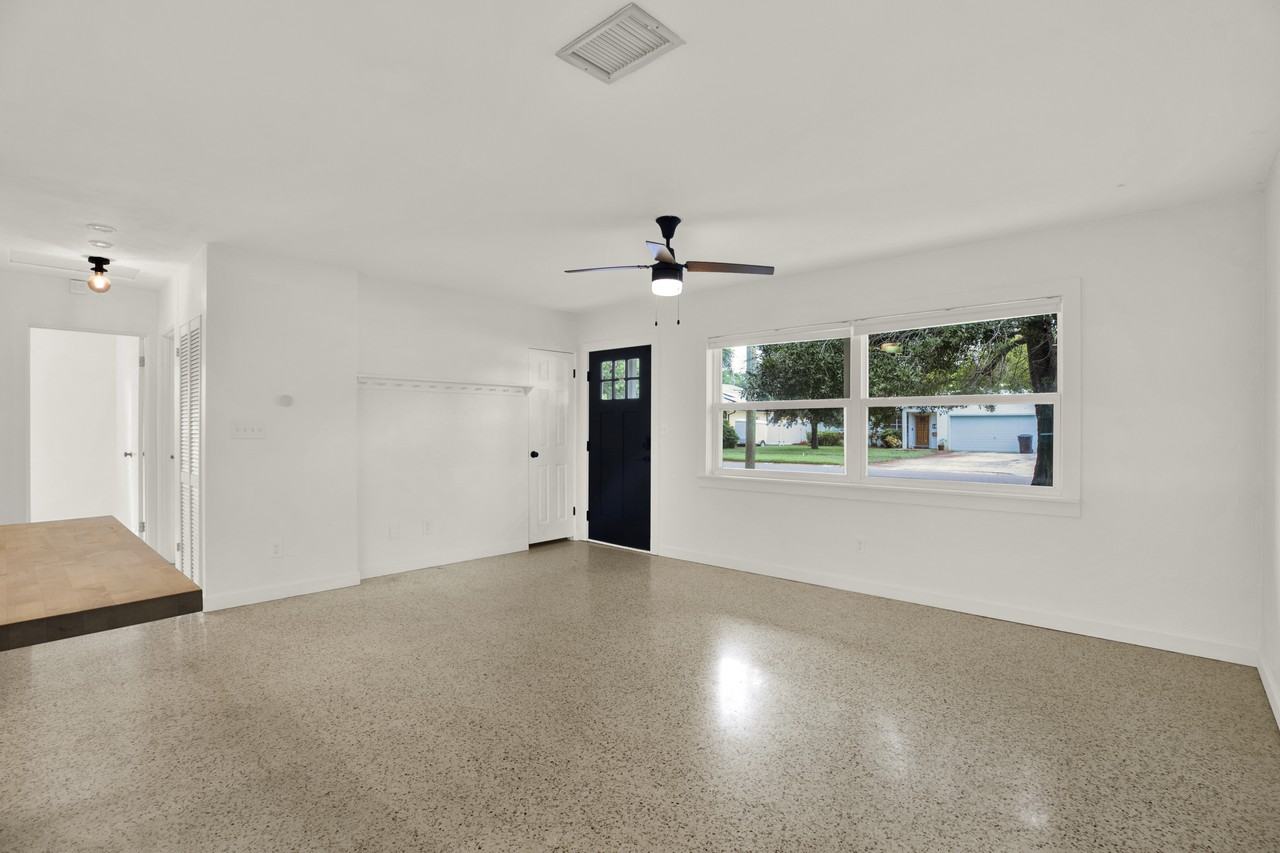 5531 13th Ave N - Photo 6 of 33