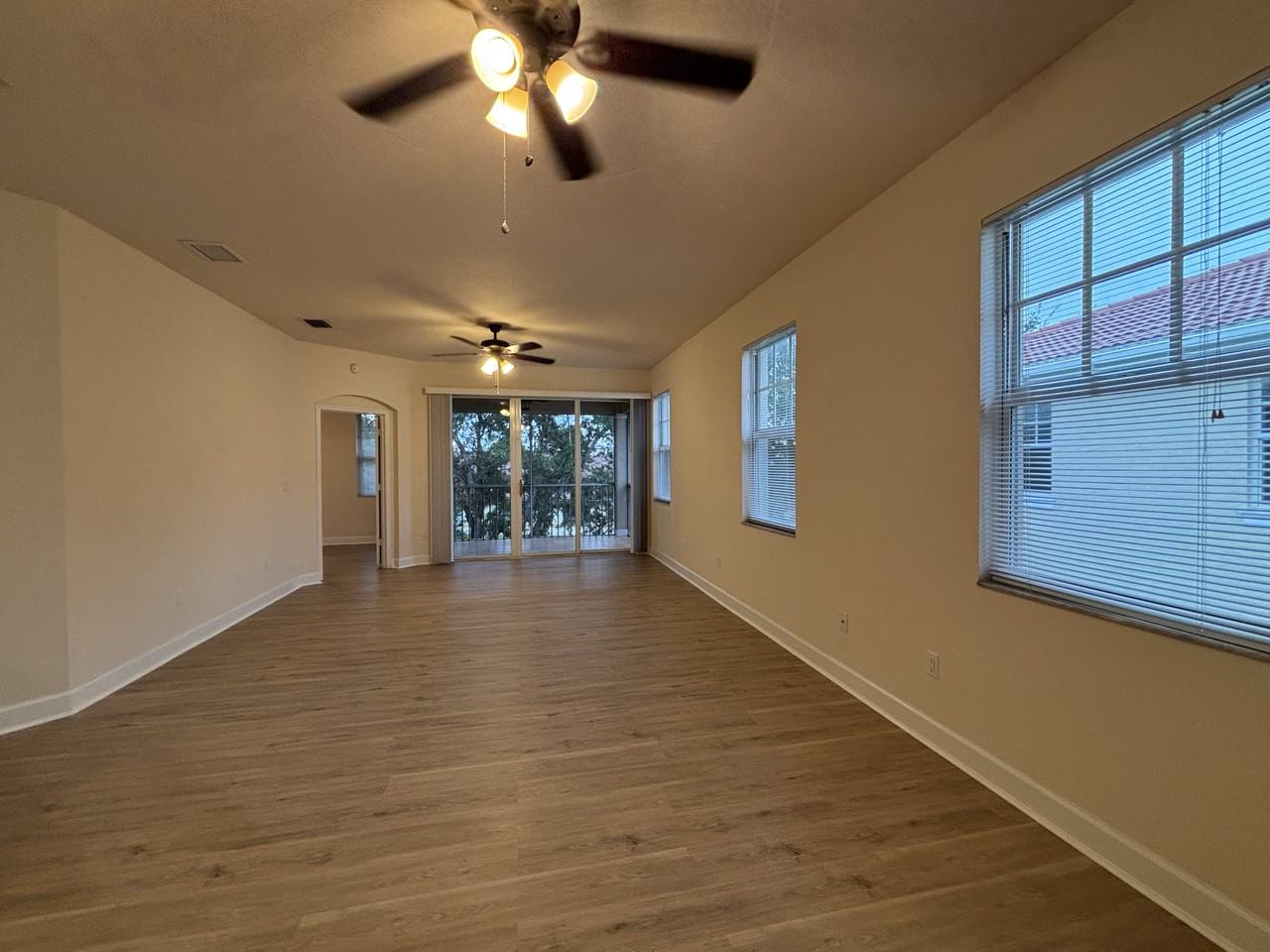 240 W End Dr #423 - Photo 2 of 14