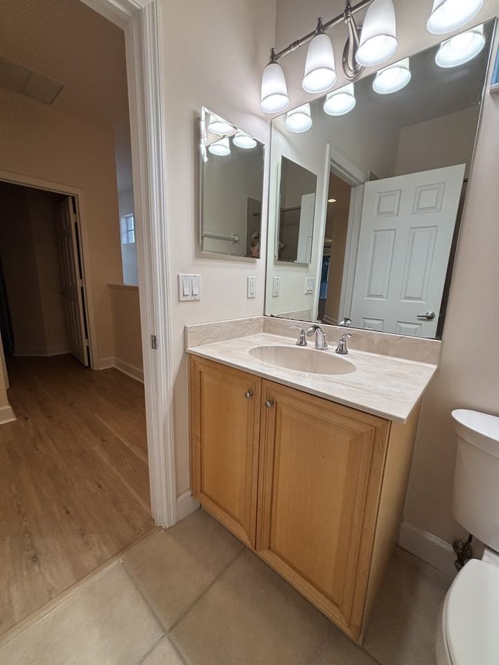 240 W End Dr #423 - Photo 5 of 14
