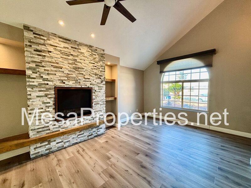 13871 Oakmont Dr - Photo 3 of 24