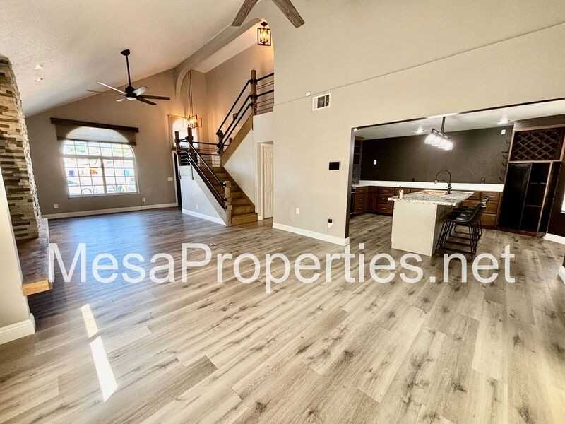 13871 Oakmont Dr - Photo 5 of 24
