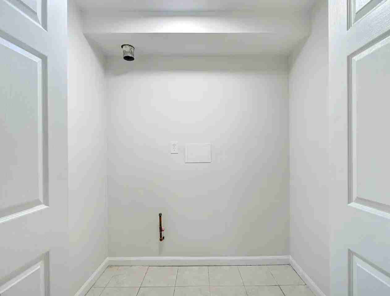 22-24 Avon Ave - Photo 3 of 5