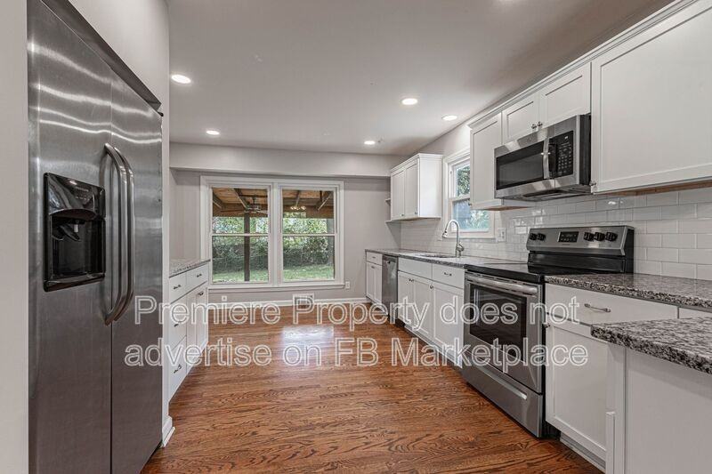 10727 W 101st Ter - Photo 5 of 19