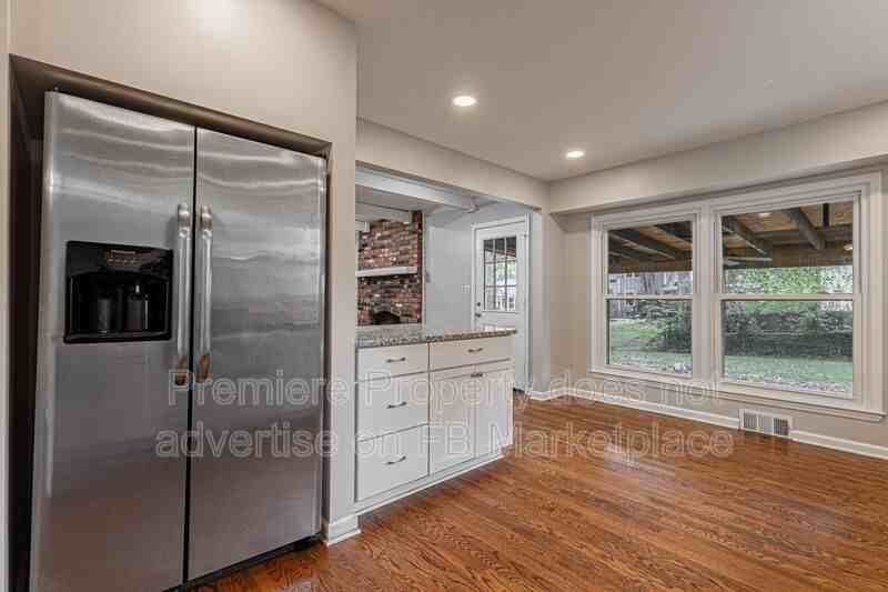 10727 W 101st Ter - Photo 7 of 19
