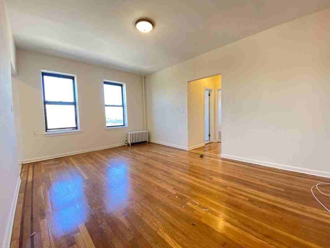 618 W 143rd St - Photo 4 of 8