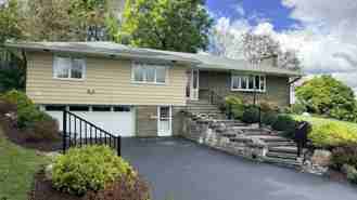 524 Hillsboro Pkwy - Photo 1 of 1