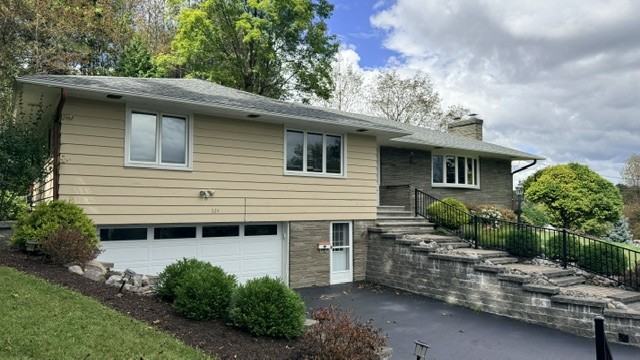 524 Hillsboro Pkwy - Photo 2 of 10
