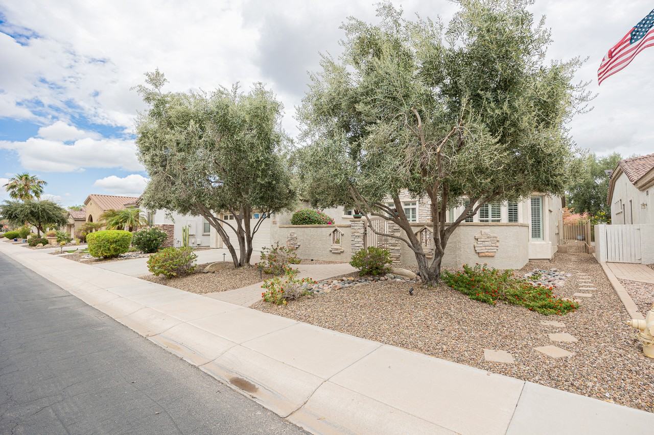4652 E Donato Dr - Photo 3 of 34