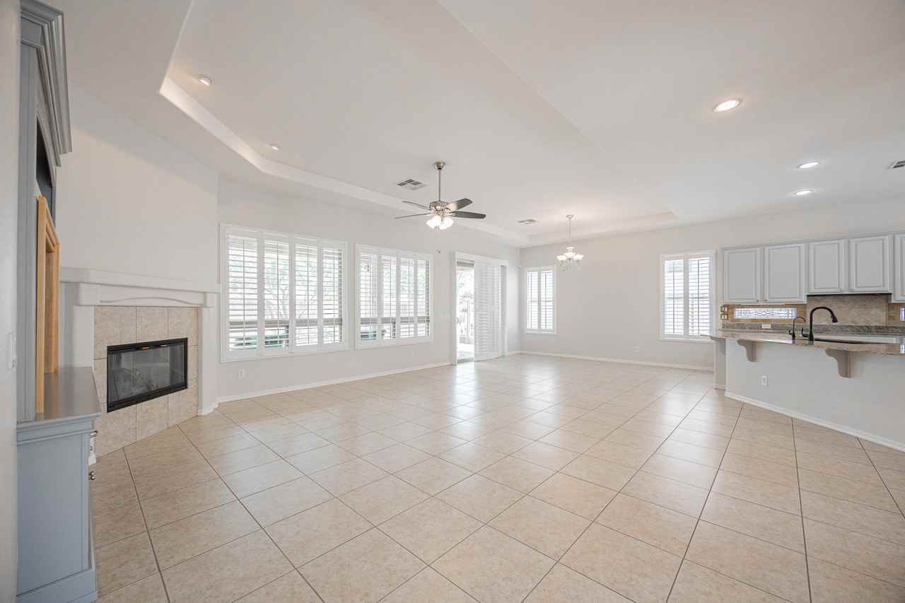 4652 E Donato Dr - Photo 6 of 34