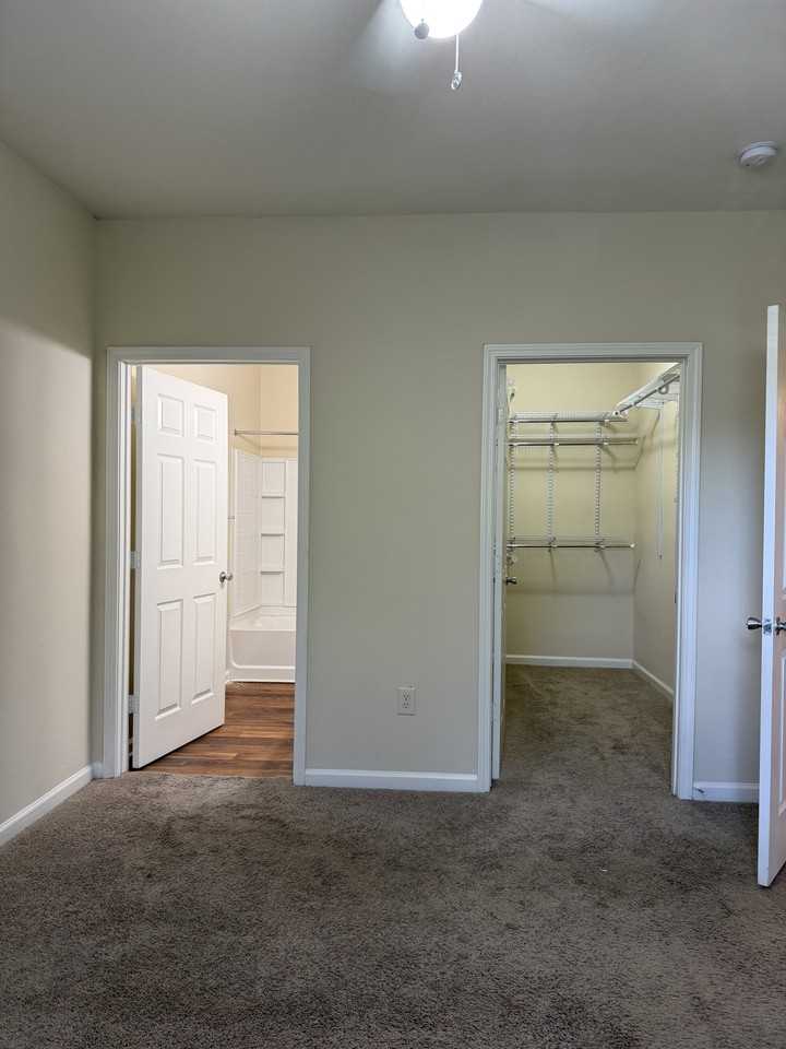 200 Vista Lake Dr #304 - Photo 7 of 13