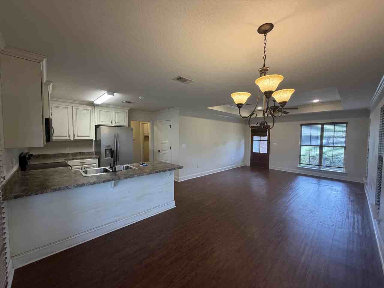 25 Hawthorne Dr - Photo 4 of 18