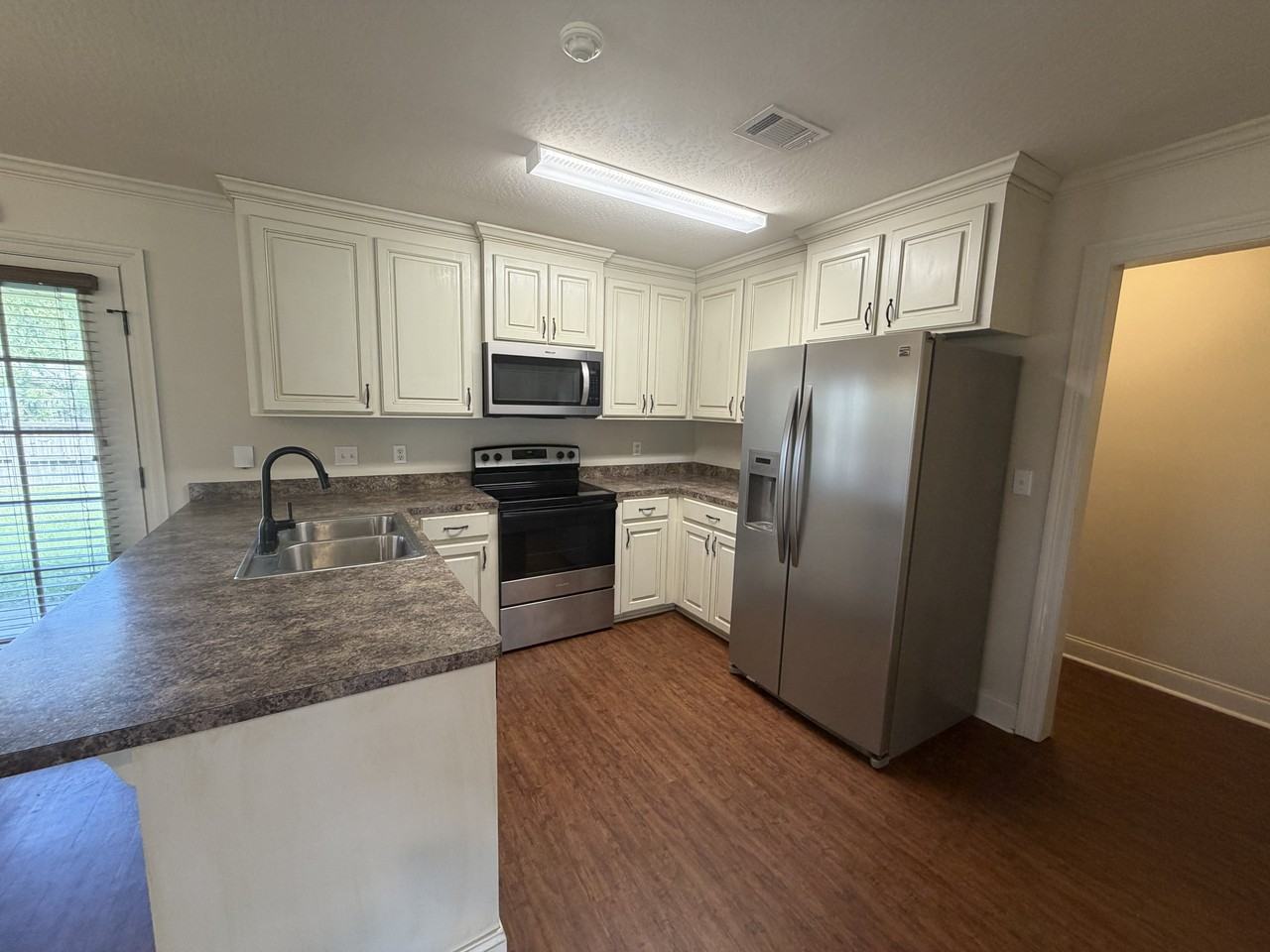 25 Hawthorne Dr - Photo 5 of 18