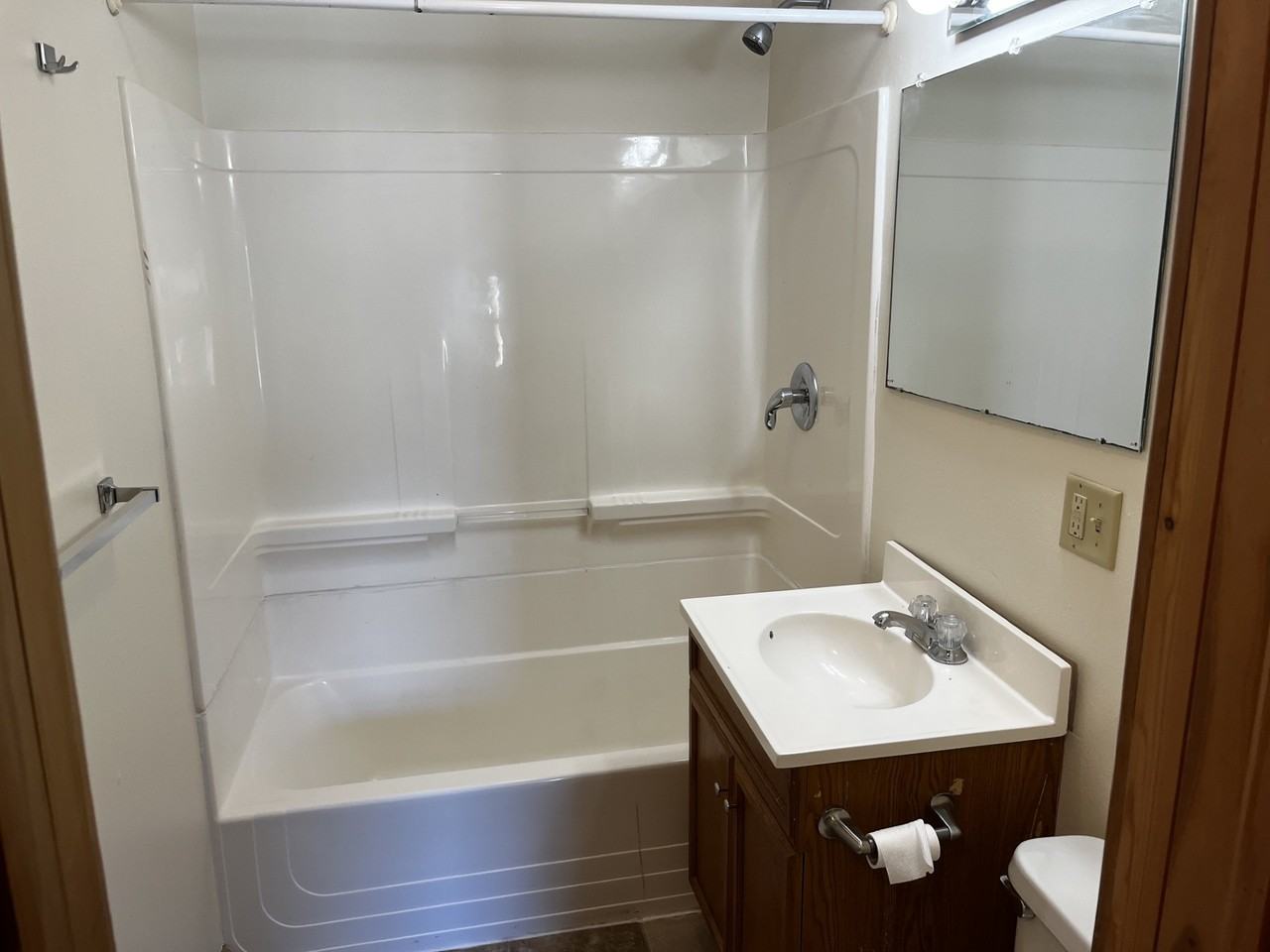 1301 Grand Ave - Photo 5 of 21