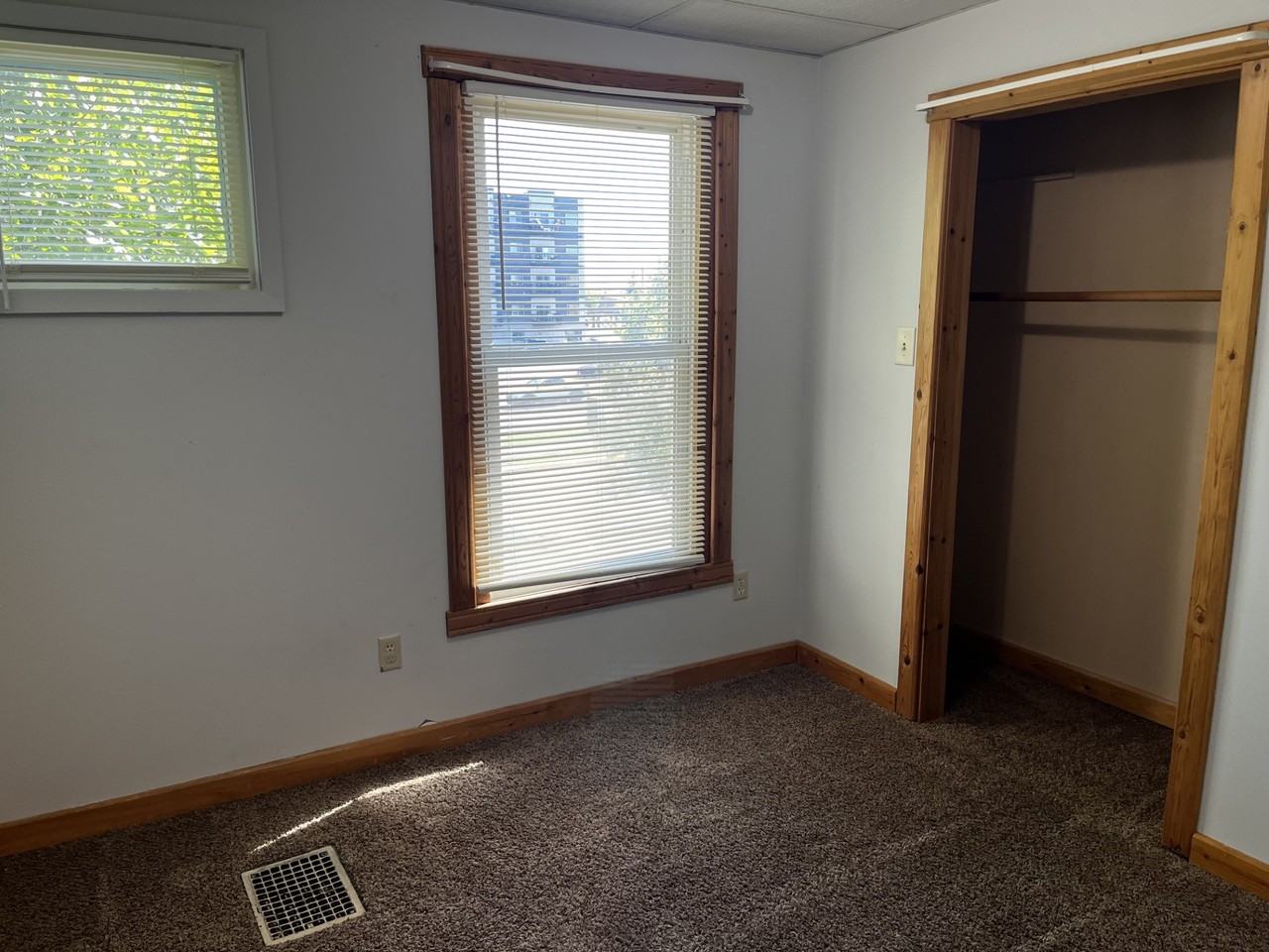 1301 Grand Ave - Photo 6 of 21