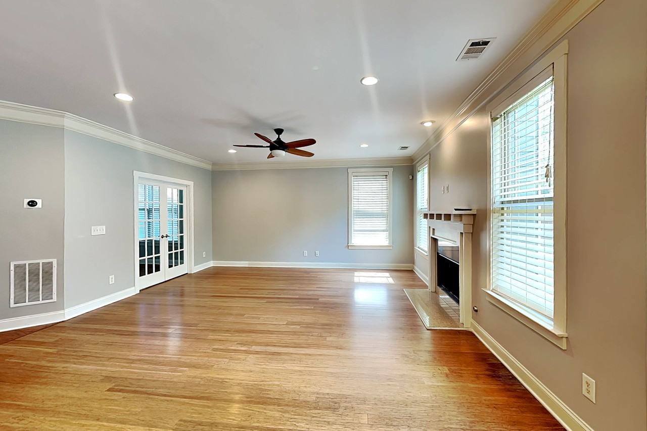 2110 Old Georgian Ter Nw - Photo 2 of 29