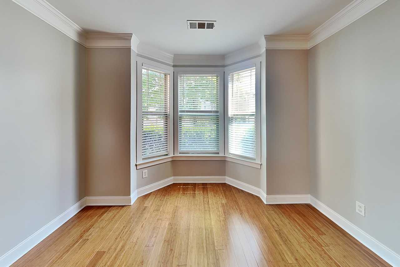 2110 Old Georgian Ter Nw - Photo 5 of 29