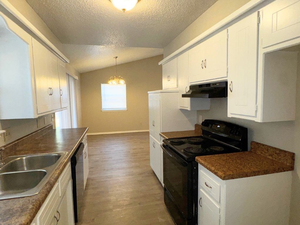 5817 N Seminole Ct - Photo 3 of 15